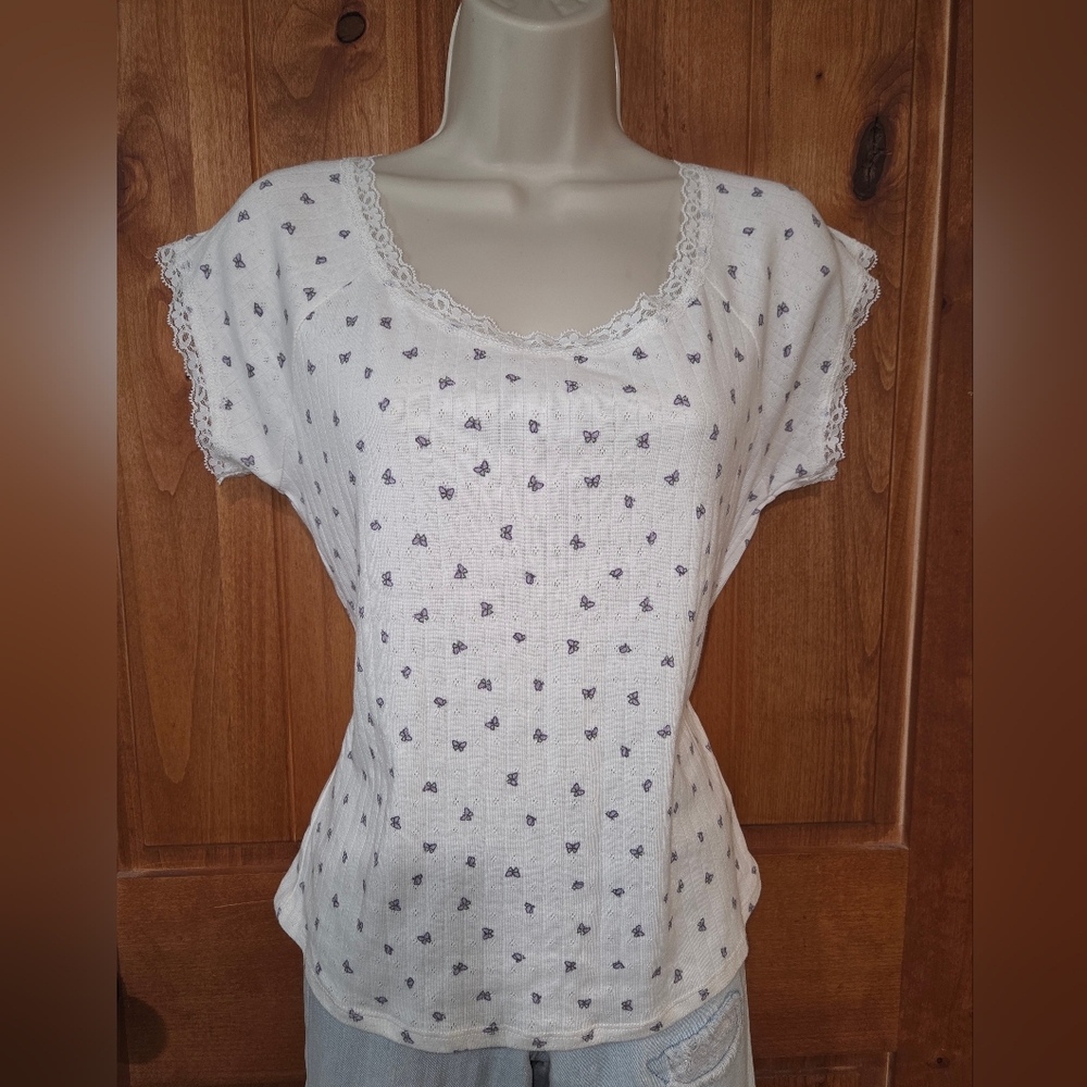 Pink Republic White Butterfly Print‎ Lace Trimmed Top